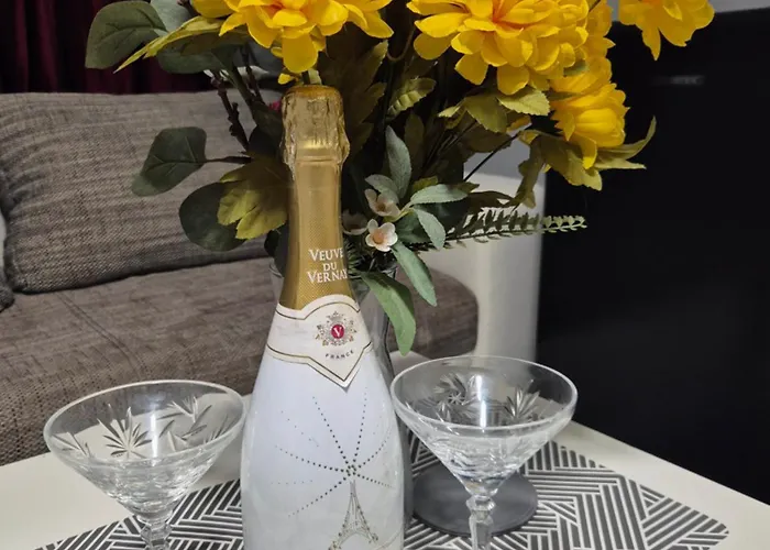 Διαμέρισμα D *